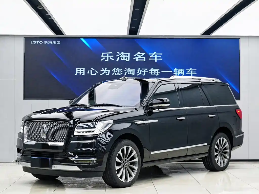 Lincoln Navigator 2019 — фото 1