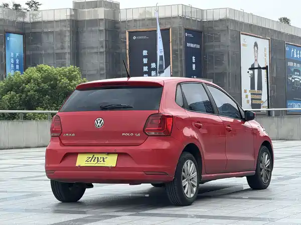 Volkswagen Polo 2015
