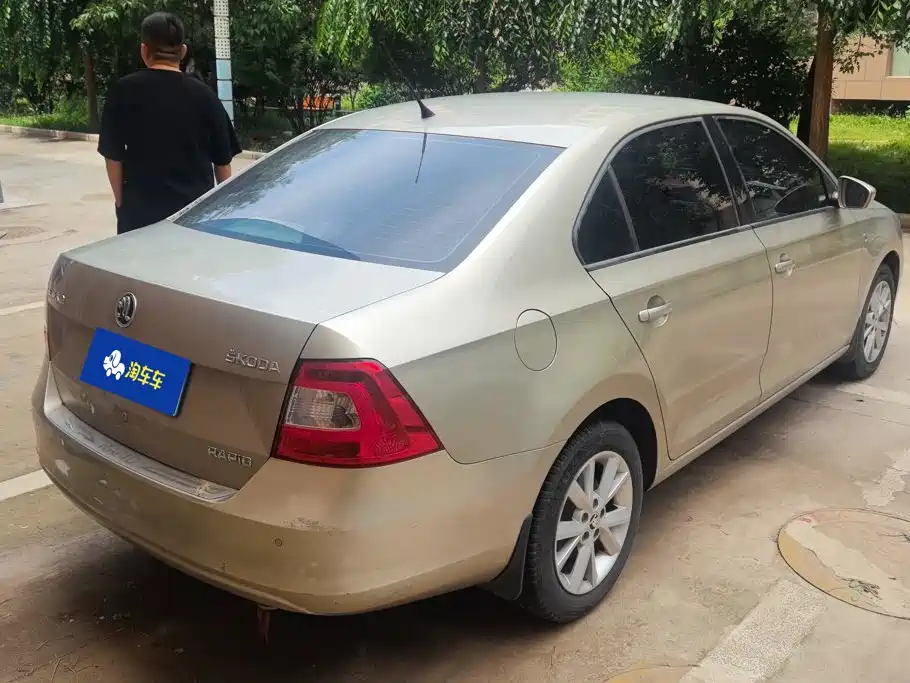 Skoda Rapid 2014