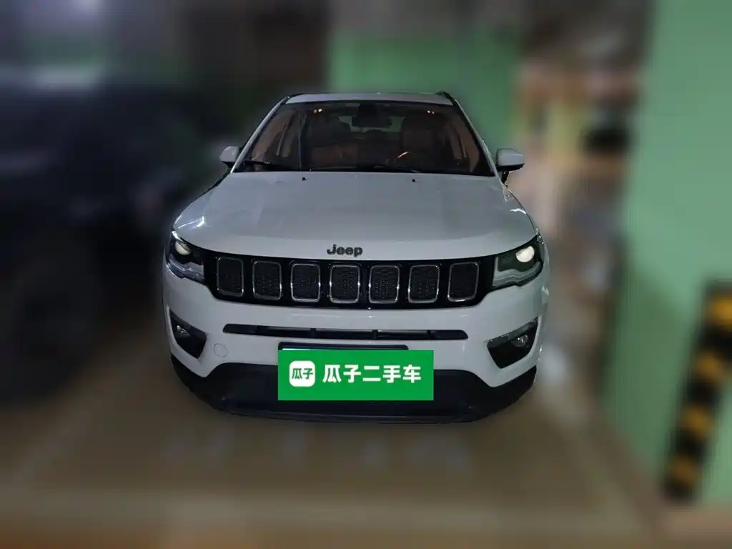 Jeep Compass 2018 — фото 3