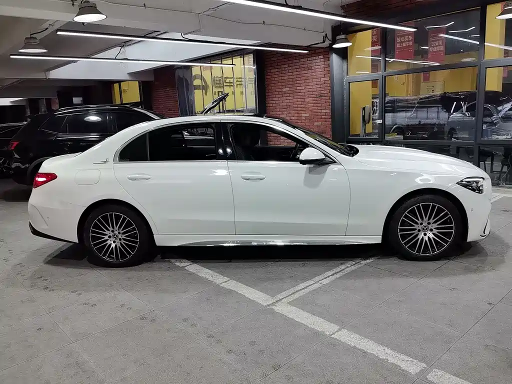 Mercedes-Benz C-Class 2023