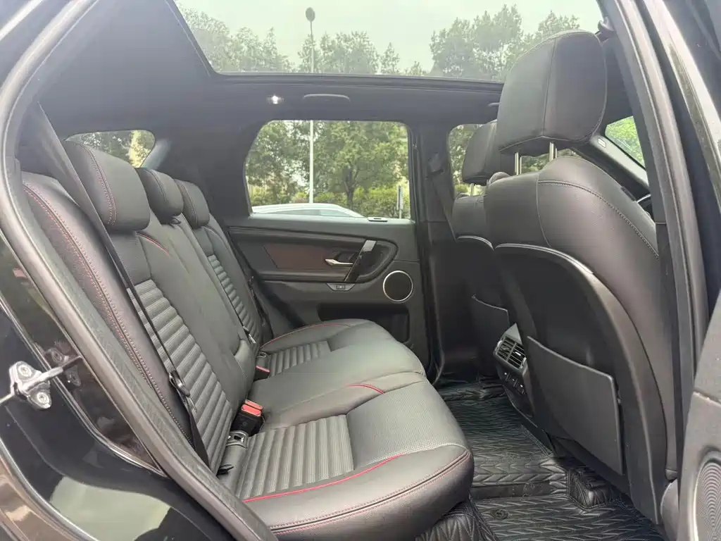 Land Rover Discovery Sport 2021 — фото 11