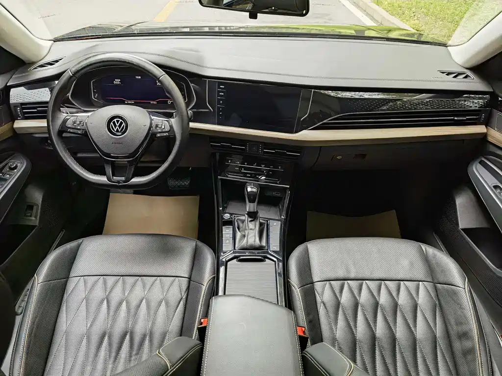 Volkswagen Passat 2022 — фото 15