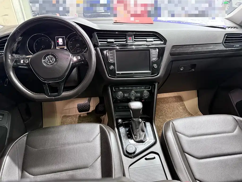 Volkswagen Tiguan L 2017 — фото 16