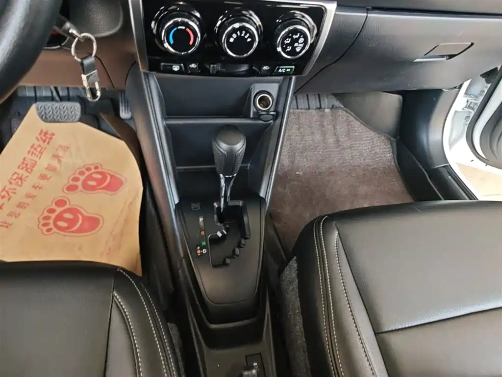 Toyota Yaris L 2020 — фото 14