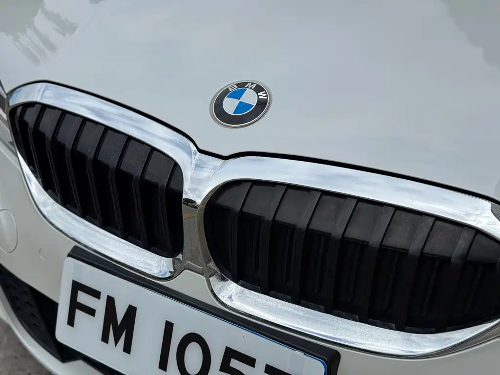 BMW 3 Series 2022 — фото 9