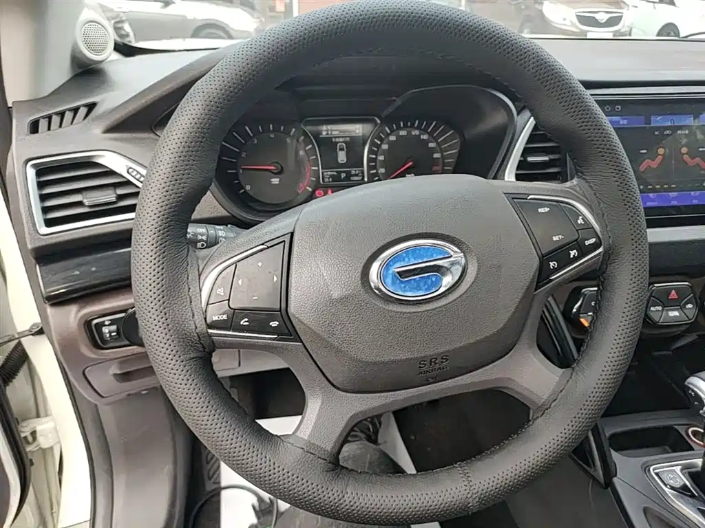 GAC Motor Trumpchi GS4 2018 — фото 11