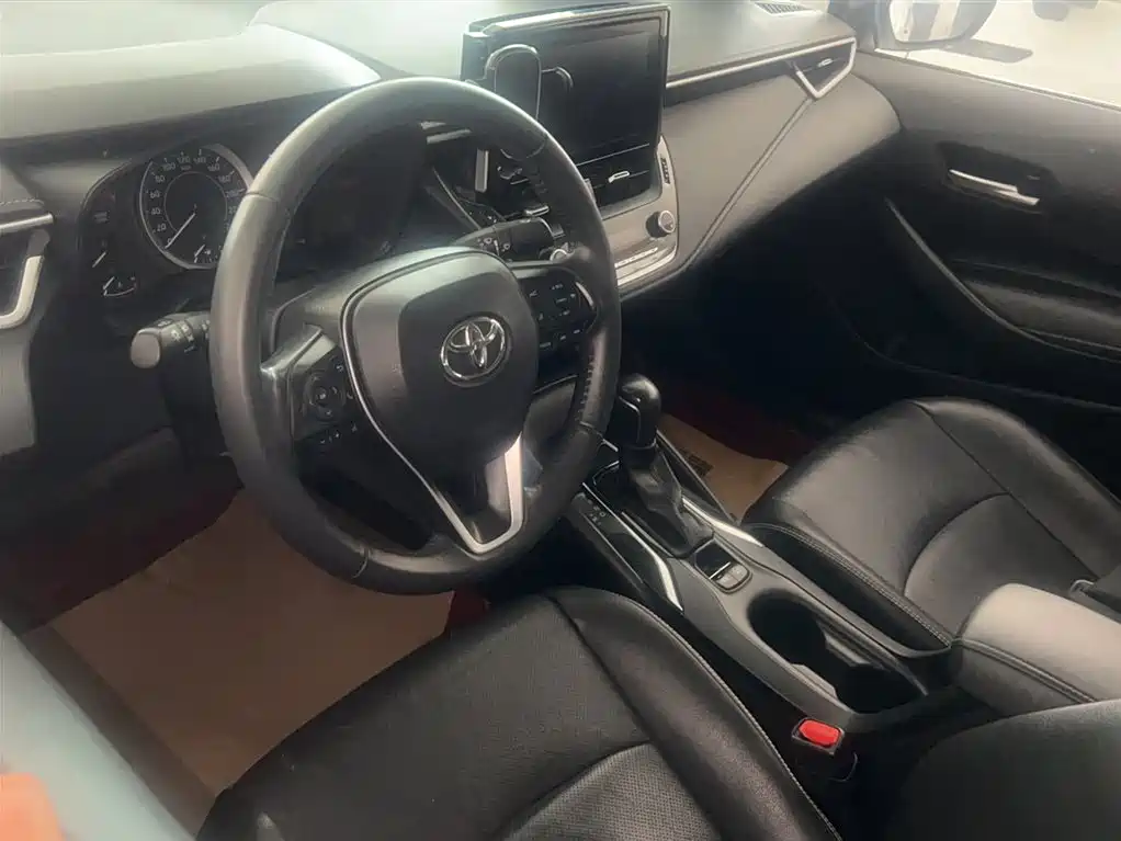 Toyota Corolla 2021 — фото 15