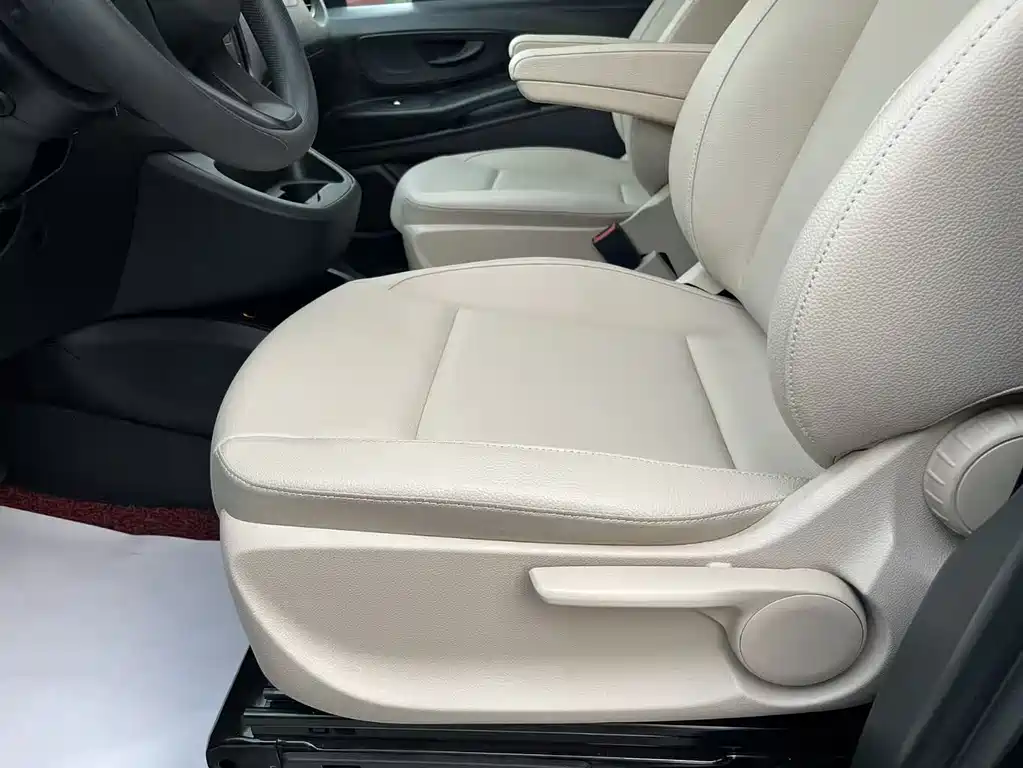 Mercedes-Benz Vito 2017 — фото 23