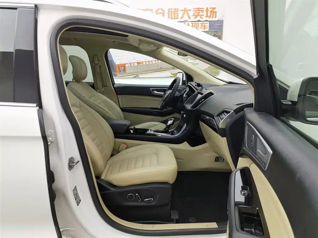 Ford Edge 2015 — фото 23