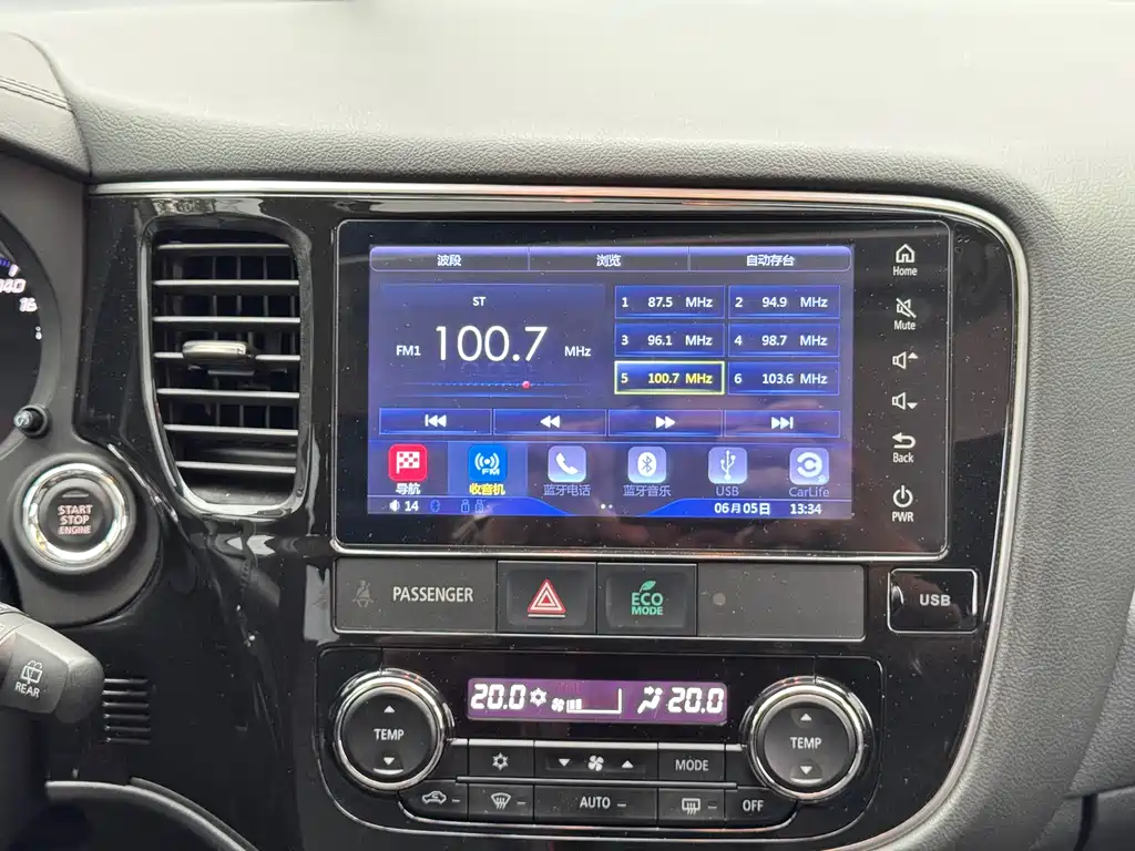 Mitsubishi Outlander 2018 — фото 14
