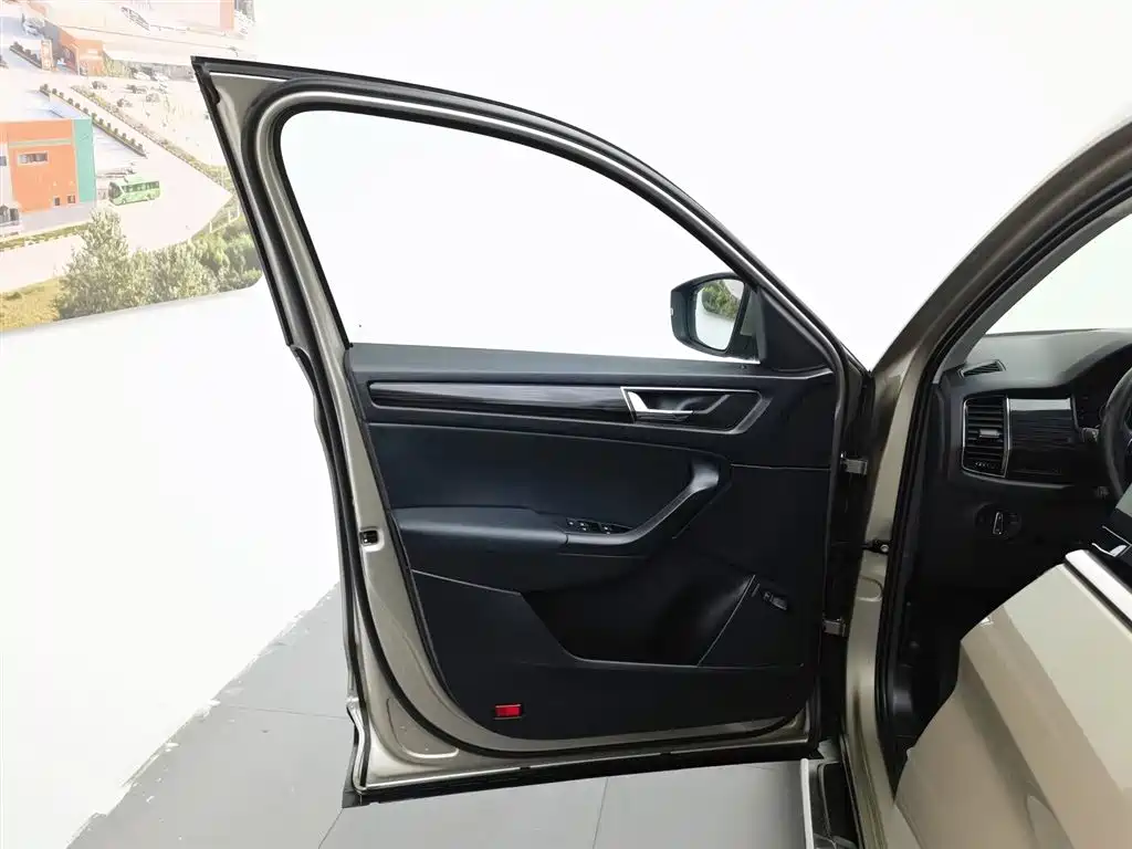Skoda Kodiaq 2022 — фото 8