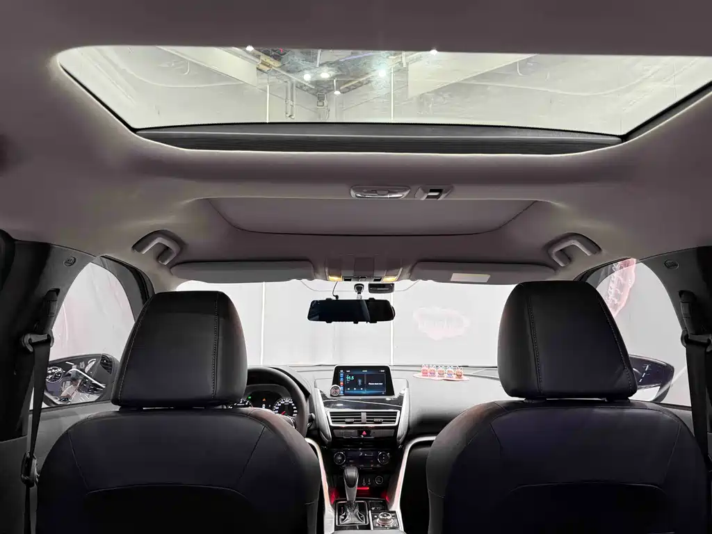 Mitsubishi Eclipse Cross 2022 — фото 17