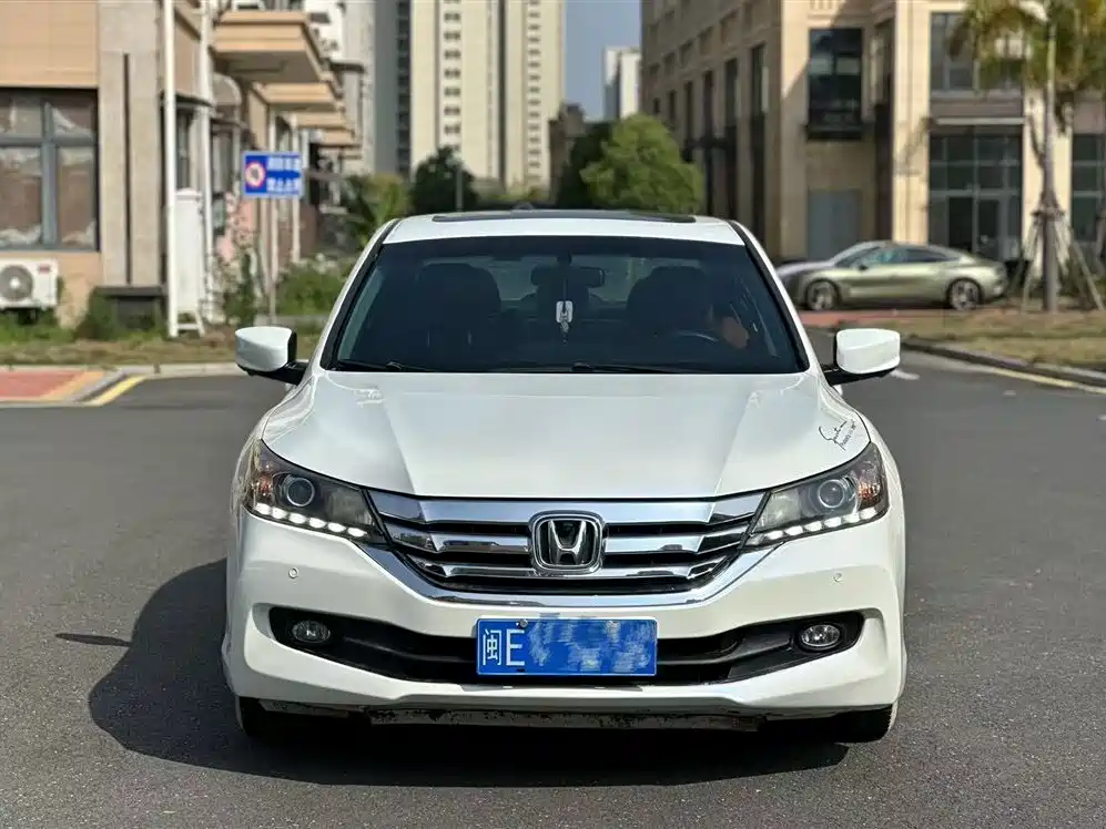 Honda Accord 2015 — фото 2