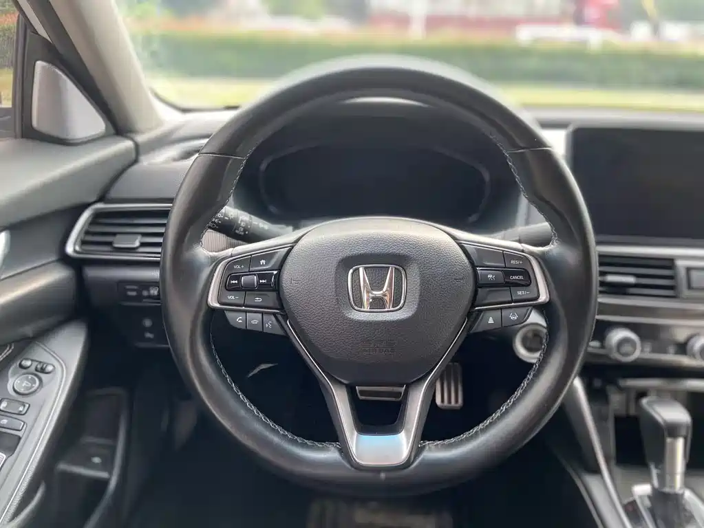 Honda Accord 2022 — фото 11