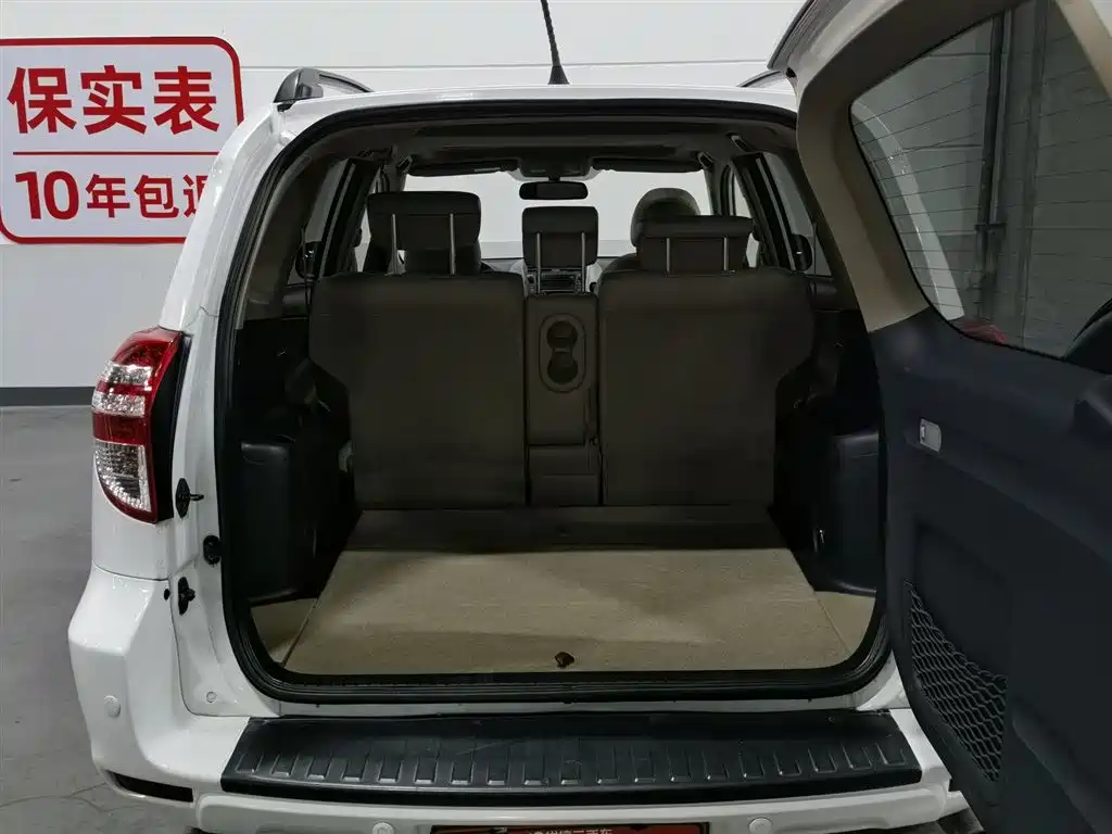 Toyota RAV4 2012 — фото 16