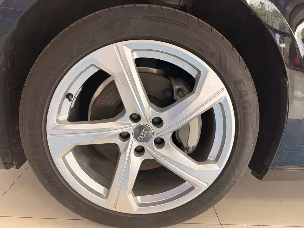 Audi A6L 2020