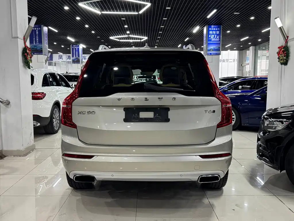 Volvo XC90 2017 — фото 5