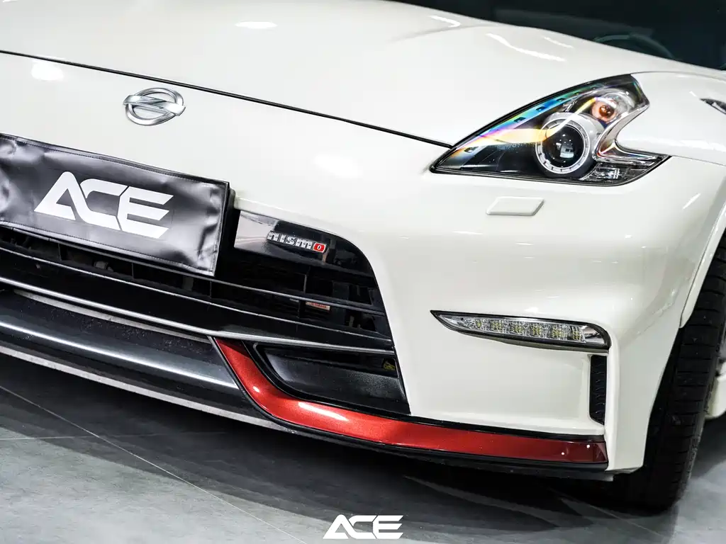 Nissan 370Z 2017 — фото 9