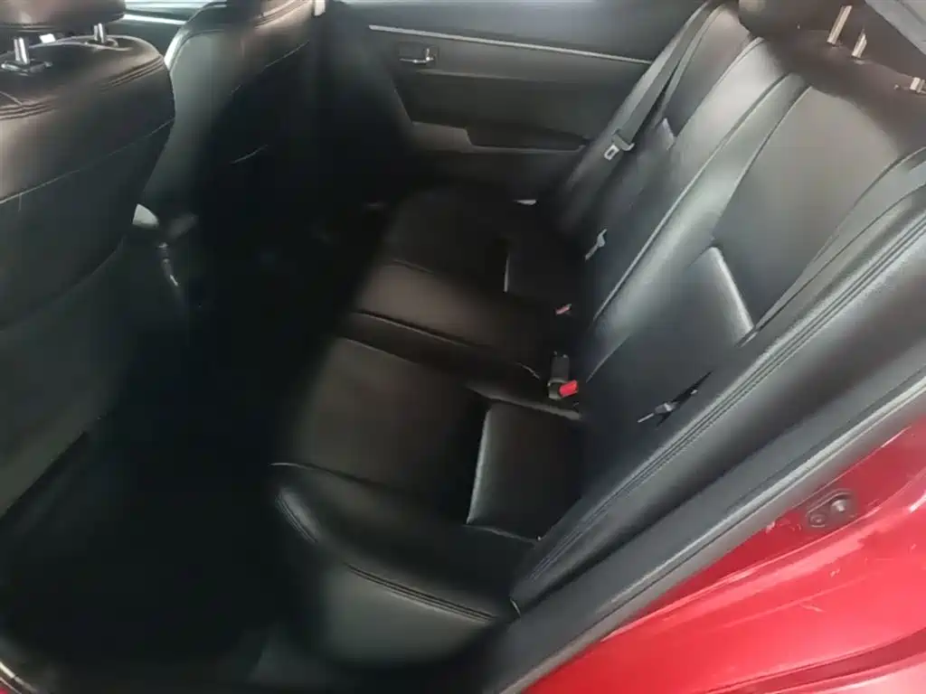 Toyota Corolla 2016 — фото 17