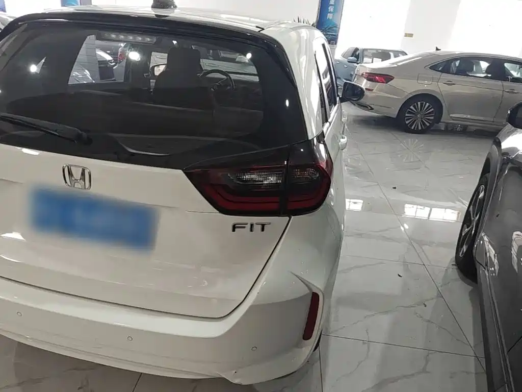 Honda Fit 2023 — фото 8