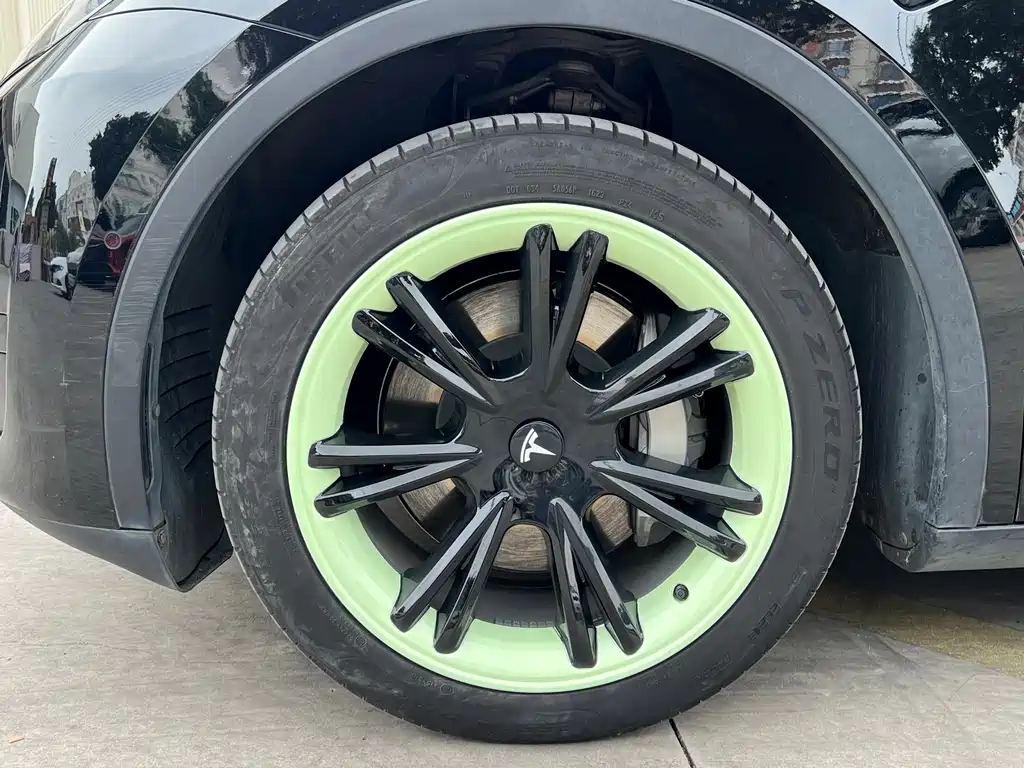 Tesla Model Y 2023 — фото 13