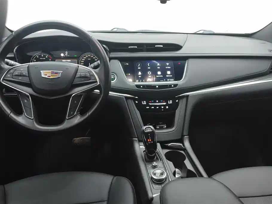 Cadillac XT5 2019 — фото 12