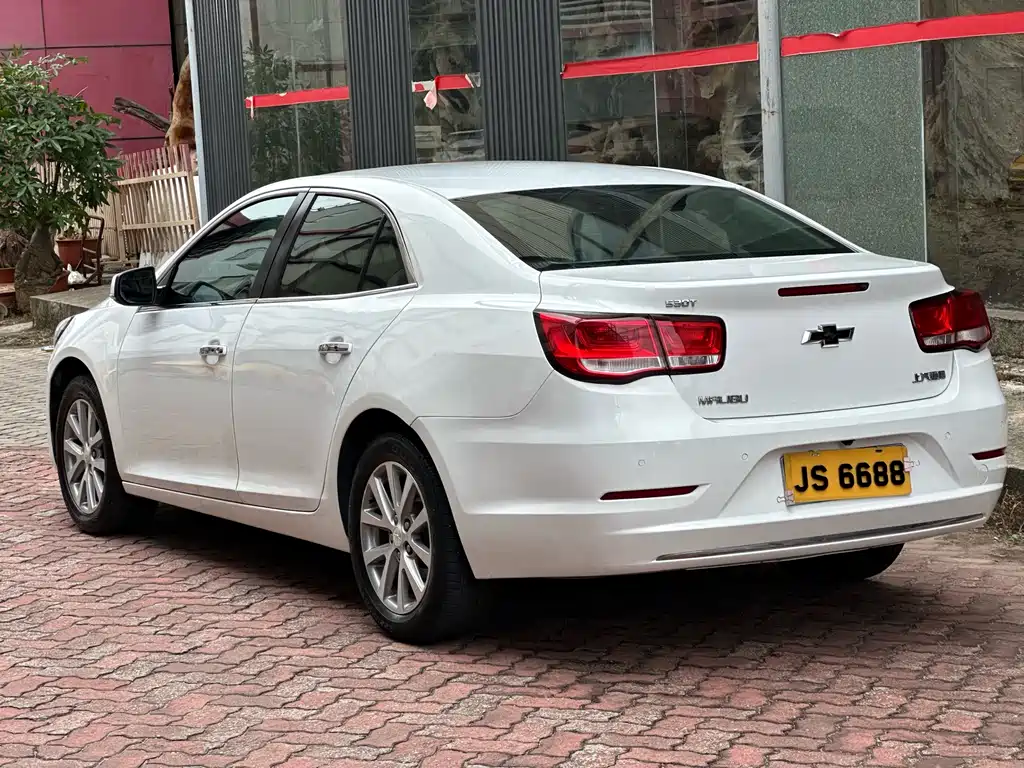 Chevrolet Malibu 2018 — фото 12