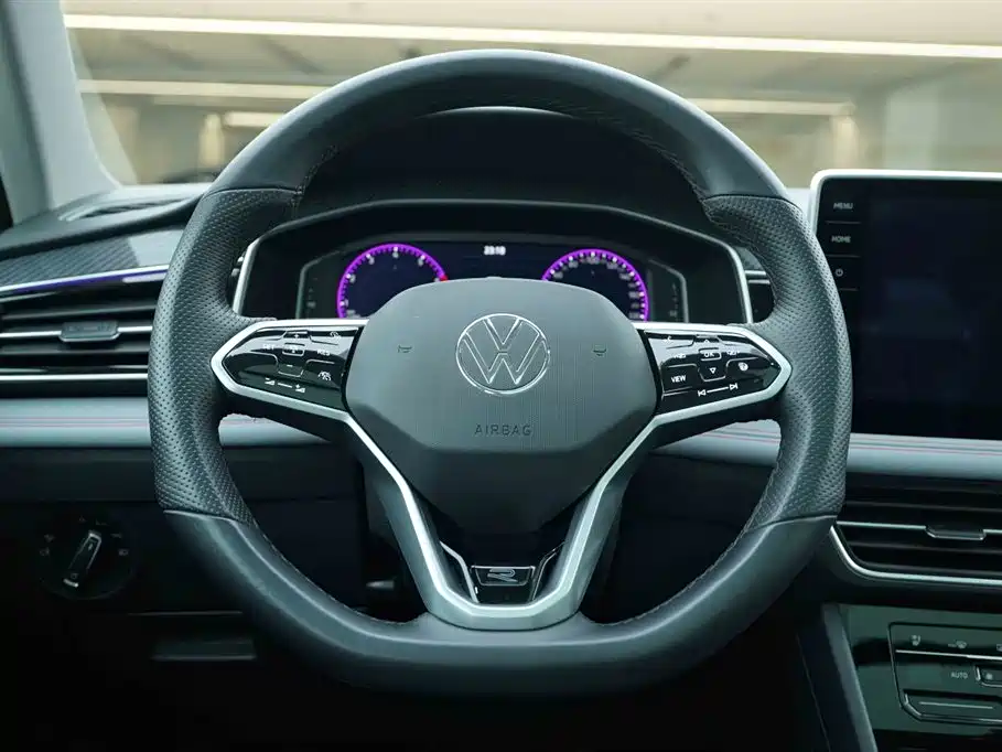 Volkswagen Tiguan L 2024 — фото 17