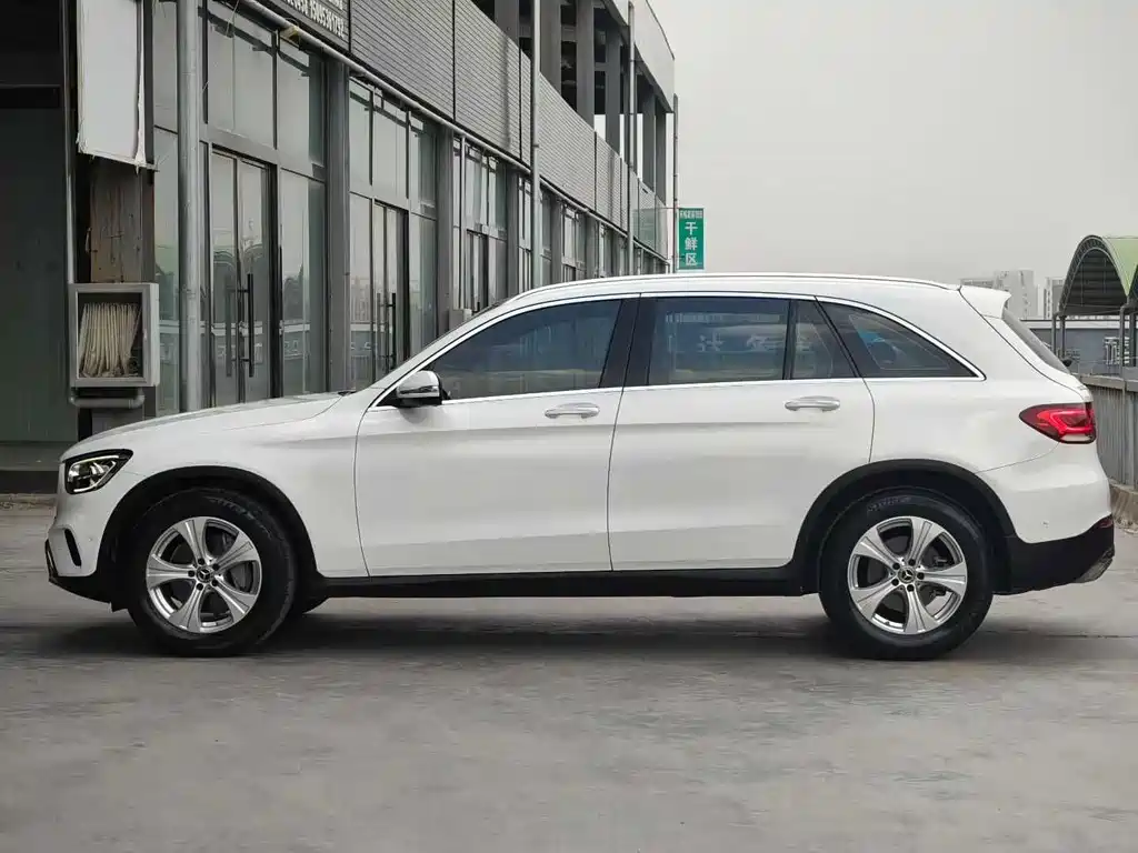 Mercedes-Benz GLC 2020 — фото 11