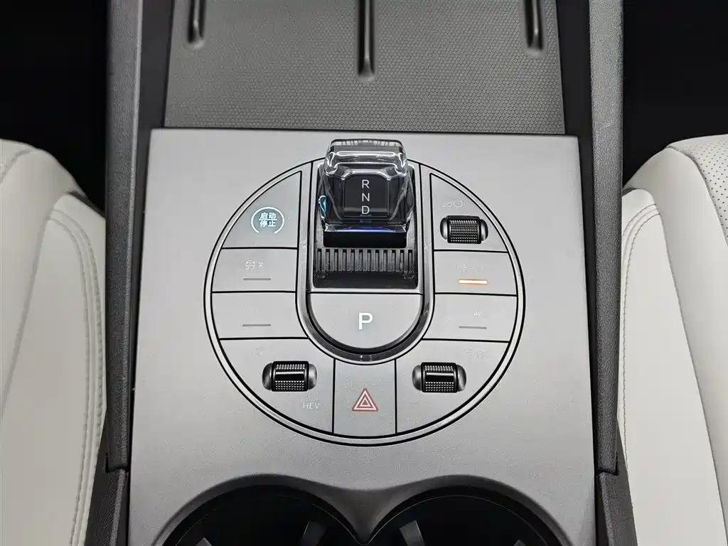BYD Seal 06 2025 — фото 13