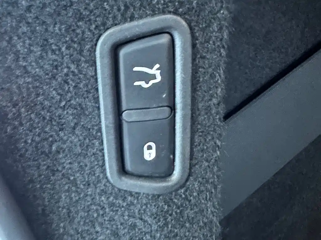 Maserati Levante 2018 — фото 12