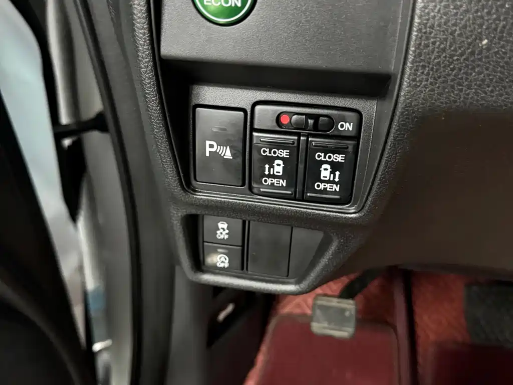 Honda Odyssey 2018 — фото 13