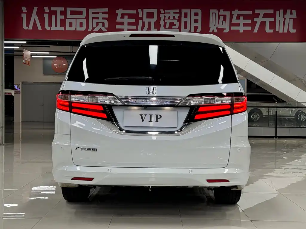 Honda Odyssey 2018 — фото 6