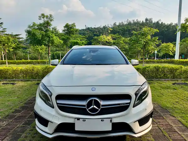 Mercedes-Benz GLA AMG 2015