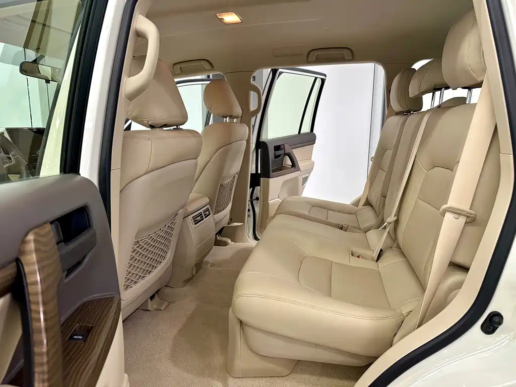 Toyota Land Cruiser 2020 — фото 7