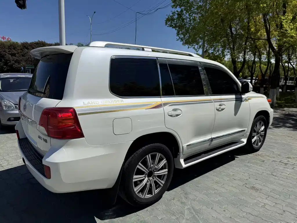 Toyota Land Cruiser 2018 — фото 9