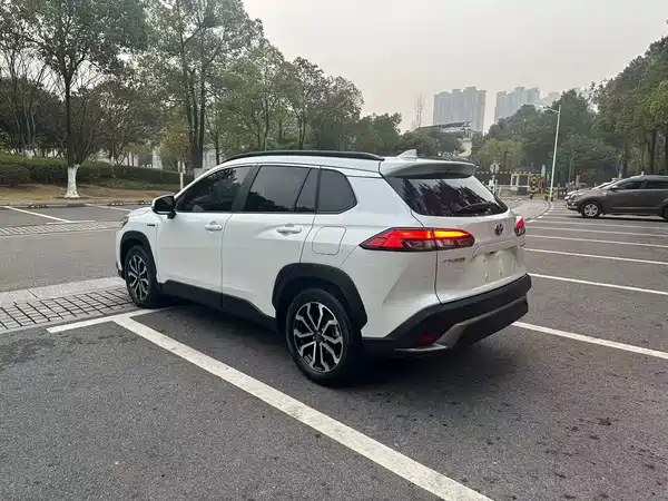 Toyota Frontlander 2023