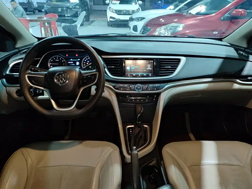 Buick Excelle 2015 — фото 10