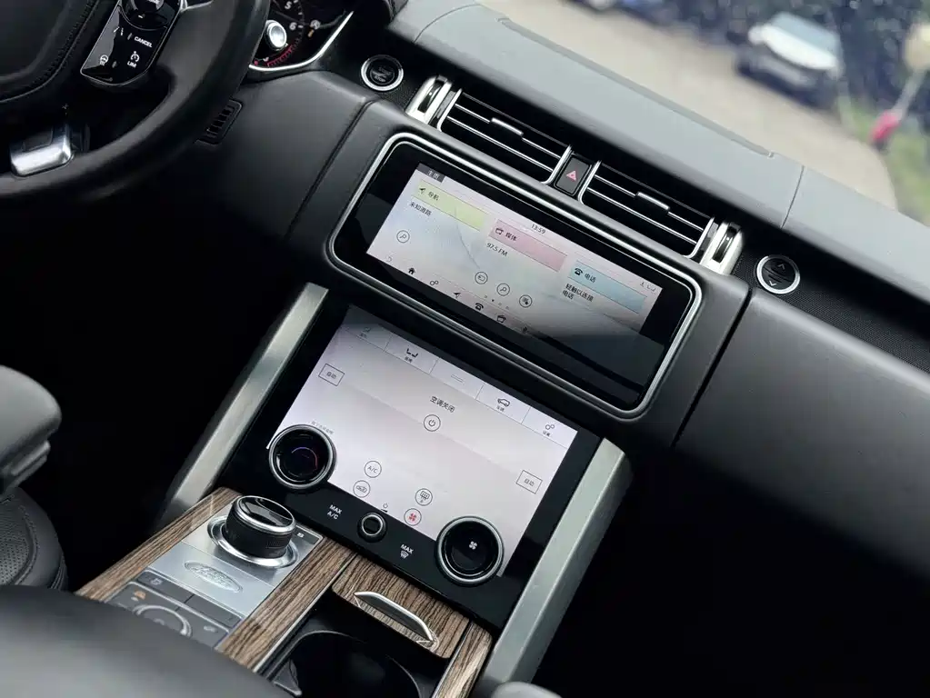 Land Rover Range Rover 2019 — фото 11