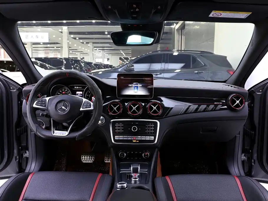 Mercedes-Benz GLA AMG 2019 — фото 9
