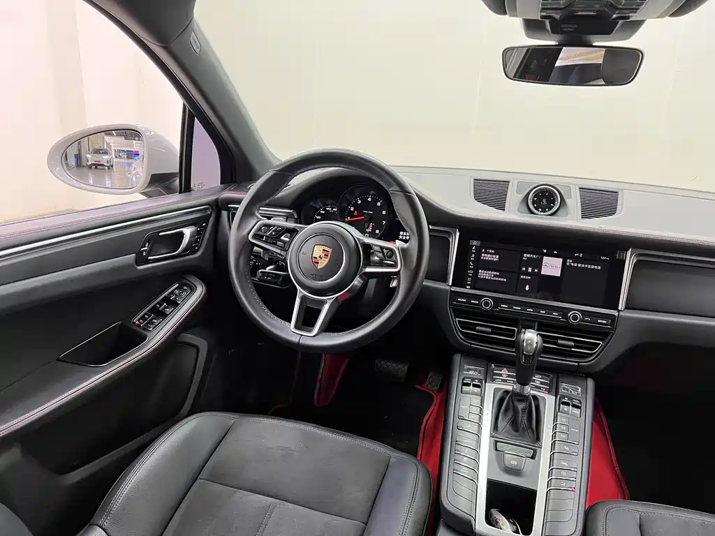 Porsche Macan 2020 — фото 23