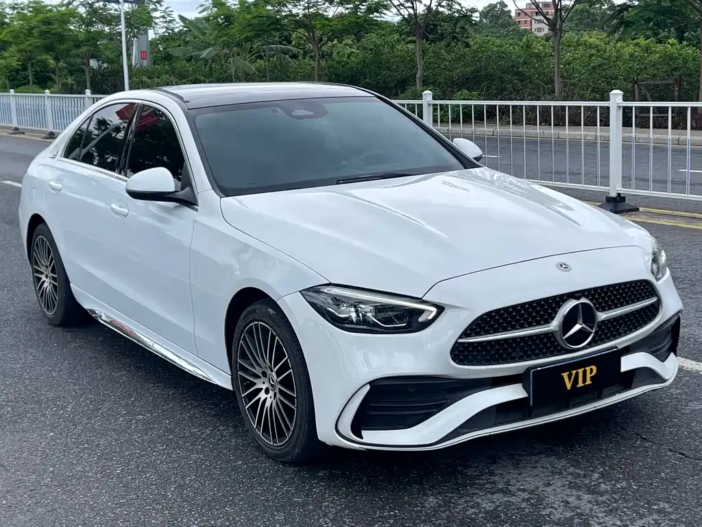 Mercedes-Benz C-Class 2023 — фото 3