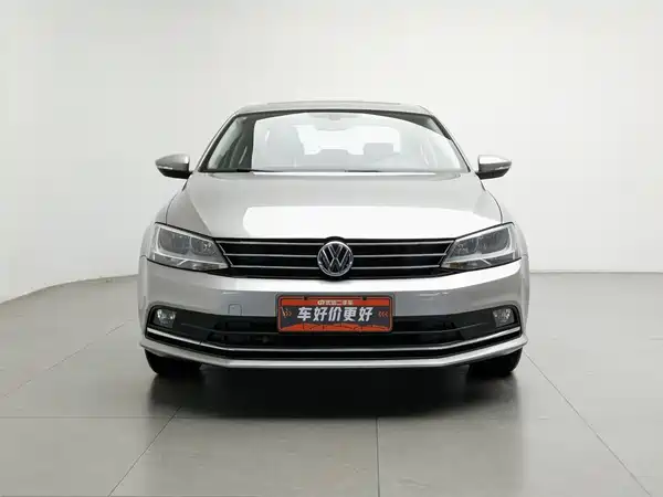 Volkswagen Sagitar 2018