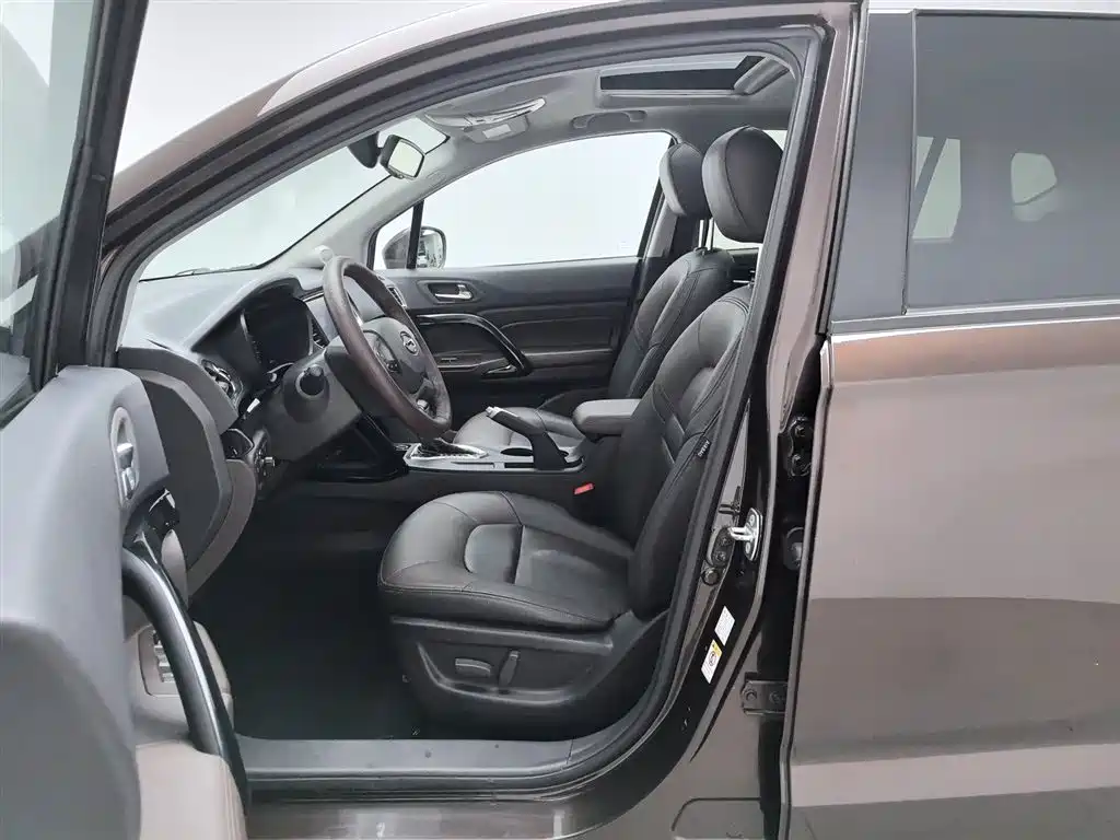 GAC Motor Trumpchi GS4 2015 — фото 10