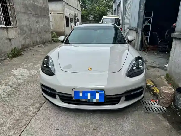 Porsche Panamera 2020