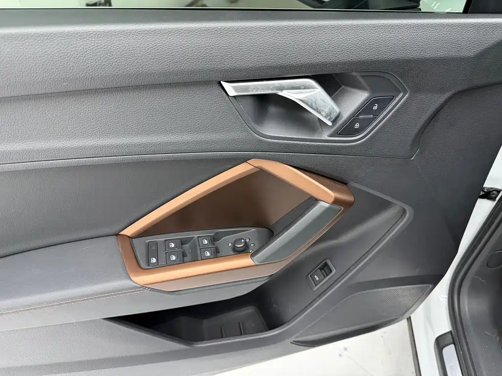 Audi Q3 2023 — фото 11