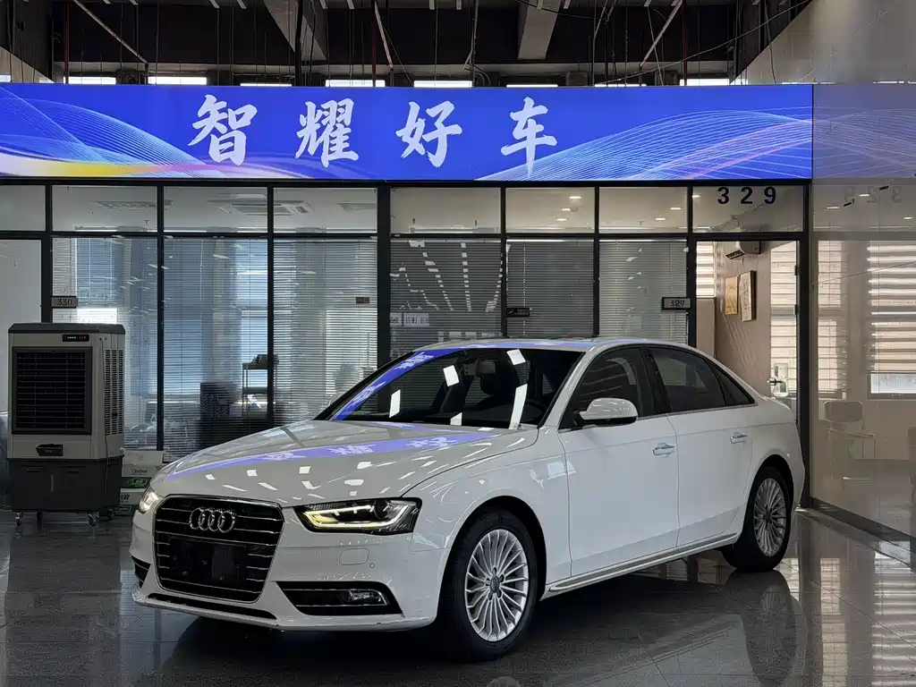 Audi A4L 2016
