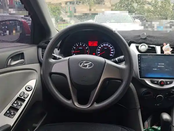 Hyundai Accent 2016