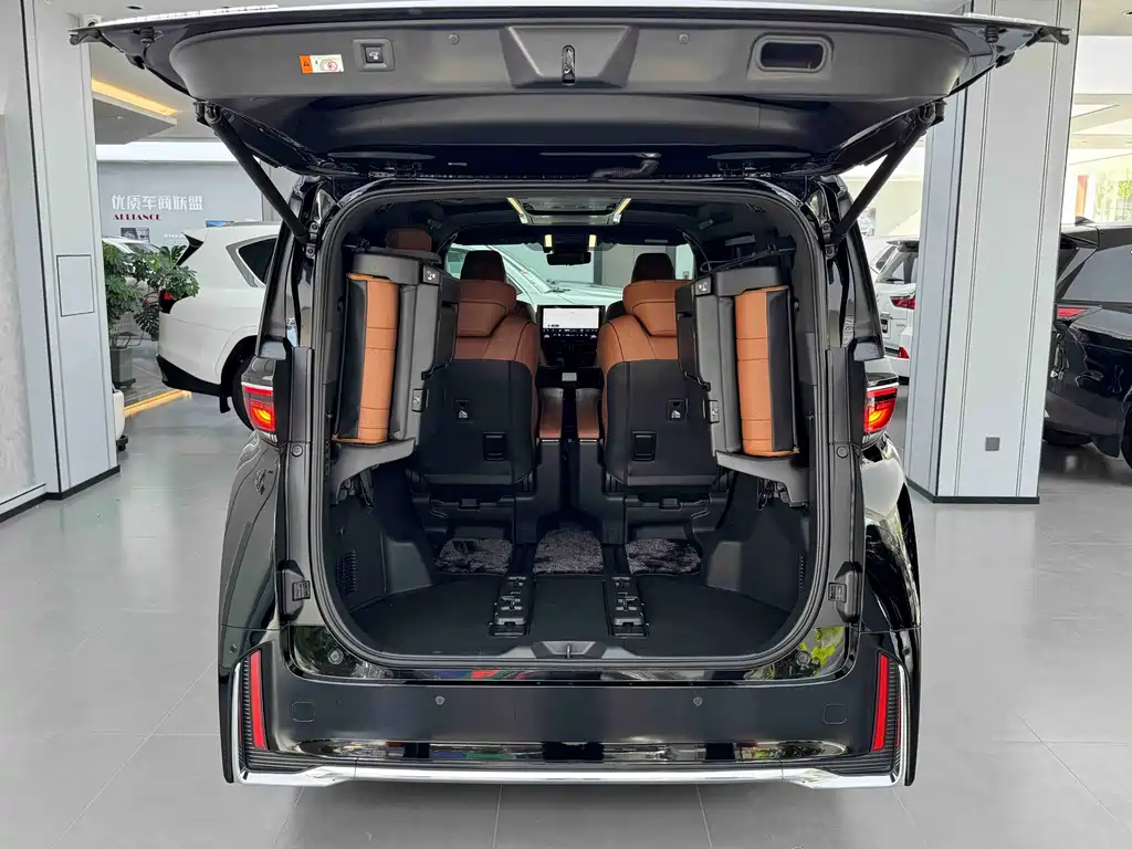 Toyota Vellfire 2024 — фото 20
